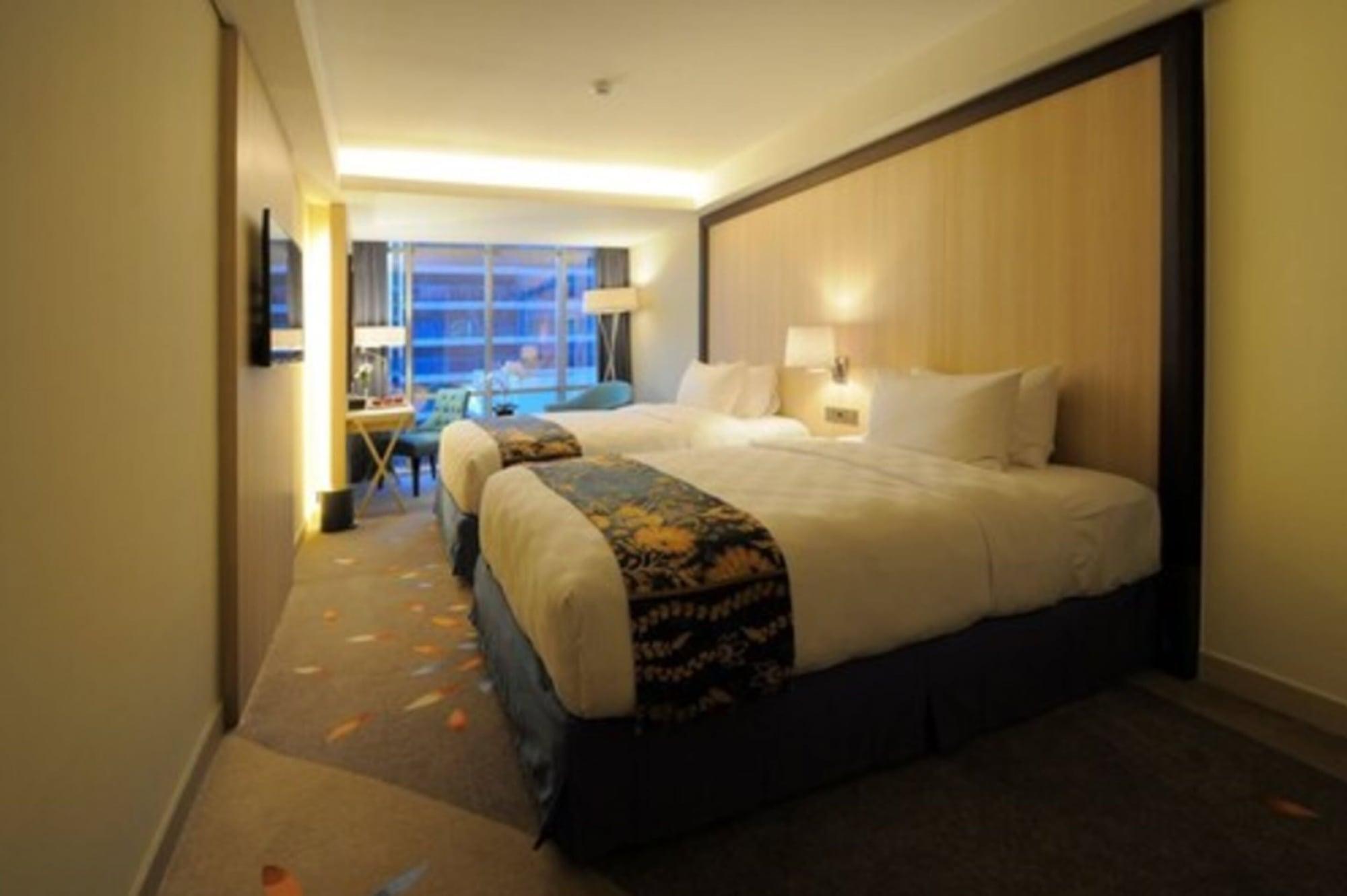 Louis Kienne Hotel Pandanaran Семаранг Экстерьер фото