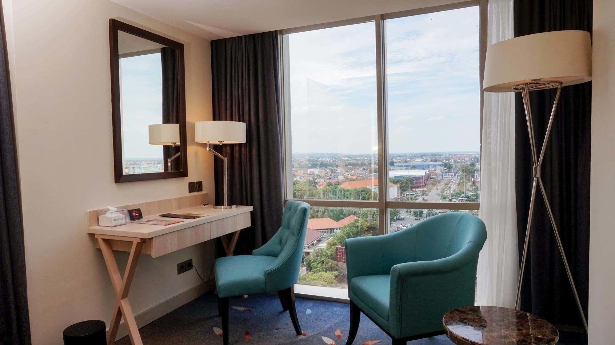 Louis Kienne Hotel Pandanaran Семаранг Экстерьер фото